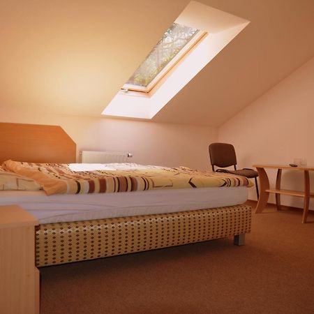 Bed and Breakfast Lesny Zakatek Смардзевице Экстерьер фото