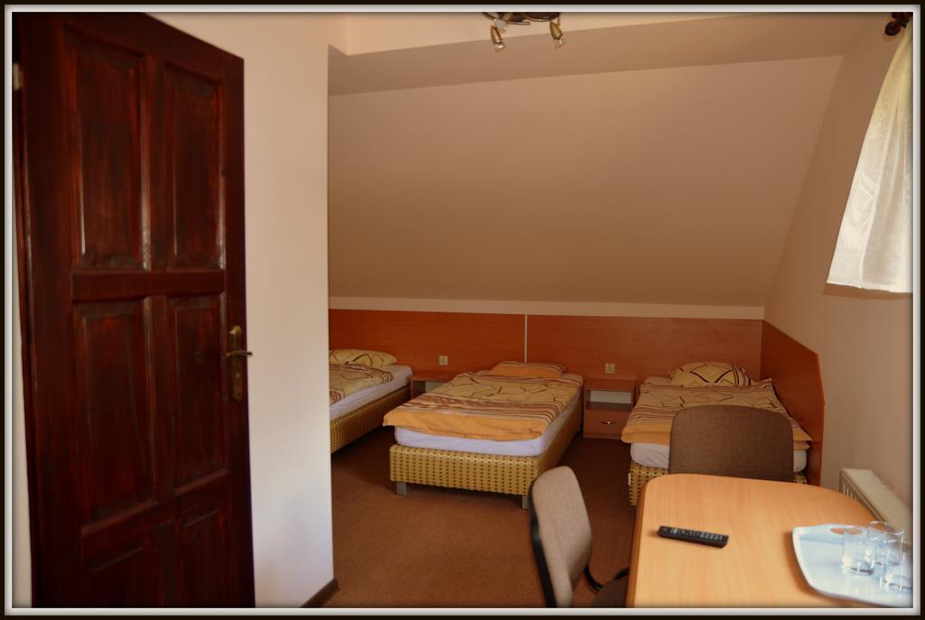 Bed and Breakfast Lesny Zakatek Смардзевице Экстерьер фото